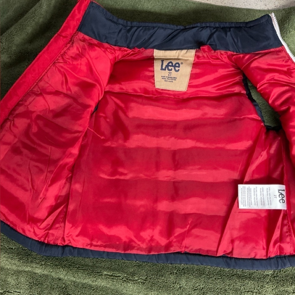Lee Toddler Boys Colorblock
Puffer Vest Size 2T - Picture 5 of 6